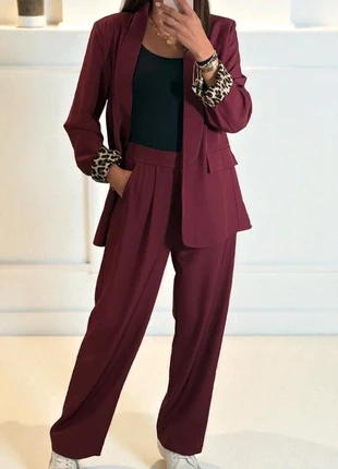 Ensemble blazer et pantalon bordeaux taille M, marke: Boutique Parisienne, zustand: Sehr gut, größe: M / 38 / 10, 52,00 €, 55,30 € inklusive Vinted-Käuferschutz