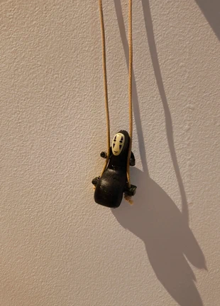 figurine no face man ghibli corde balançoire fine beige homme sans visage, brand: Studio Ghibli, condition: Good, size: 6 years / 116 cm, €4.90, €5.85 includes Buyer Protection Pro