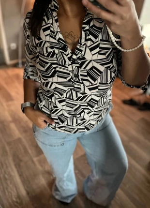 Blouse Fruity Fun blanche & noire – Manches courtes – Taille S, marque: Fruity Fun, état: Très bon état, taille: S / 36 / 8, 6,00 €, 7,00 € Protection acheteurs incluse