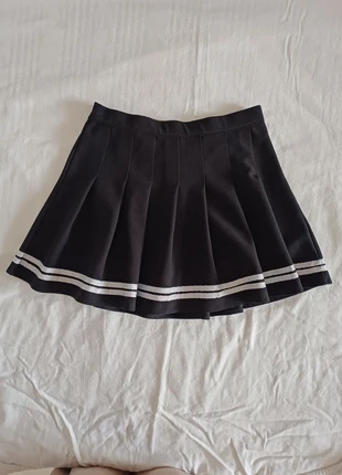 black and white pleated skirt, brand: COQUETTE, condizioni: Ottime, taglia: M / IT 42 / EU 38, €16.00, €17.50 include la Protezione acquisti