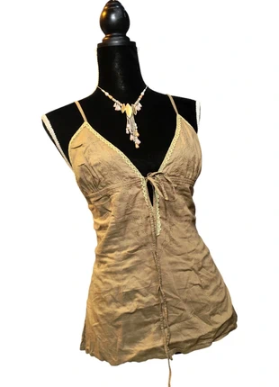 Fairy grunge top kaki décolleté brodé taille L/XL, marca: El Corte Inglés, estado: Muito bom, tamanho: L / 40 / 12, €5.00, €5.95 inclui Proteção do Comprador