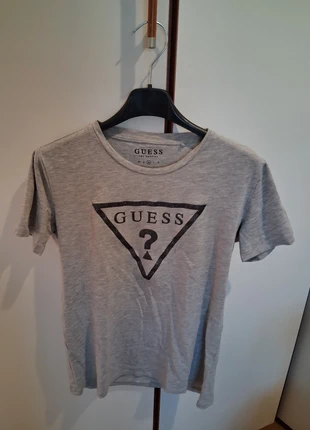 T-shirt Guess, marque: GUESS, état: Neuf sans étiquette, taille: M / 38 / 10, 2,50 €, 3,33 € Protection acheteurs incluse
