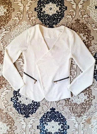 Veste cintrée blanche élégante avec zips dorés - Chic minimaliste, marke: Vintage Dressing, zustand: Neu, größe: S / 36 / 8, 10,00 €, 11,20 € beinhaltet Vinted-Käuferschutz Pro