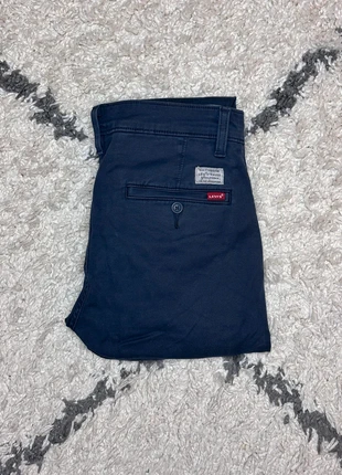 Chino Levi's Bleu marine Slim Homme W28/L32 très bon état, marke: Levi's, zustand: Sehr gut, größe: W28 | DE 44, 19,00 €, 20,65 € inklusive Vinted-Käuferschutz