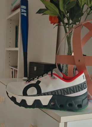 Cloudmonster Hyper, merk: On Running, staat: Nieuw met prijskaartje, maat: 41, € 110,00, € 116,20 inclusief Kopersbescherming