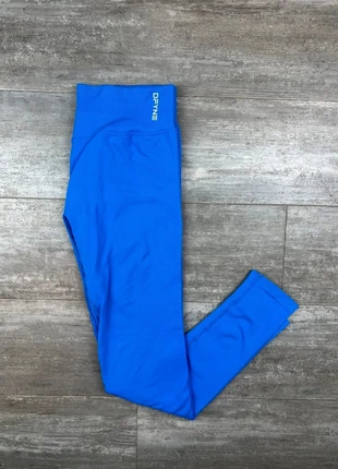 Legging de sport DFYNE | Taille M | Bleu logo imprimé, marca: DFYNE, estado: Muy bueno, tamaño: M / 38 / 10, 30,00 €, 32,20 € Protección al comprador incluida