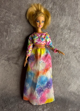 Poupée Barbie blonde jupe arc en ciel, brand: Mattel, condition: Very good, size: One size, €6.00, €7.00 includes Buyer Protection