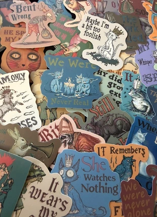 🖤 50 bizarre Gothic-Sticker – Cursed Victorian vibes meets Tumblr-Humor, merk: Mystic, staat: Nieuw met prijskaartje, € 6,00, € 7,00 inclusief Kopersbescherming