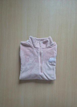 Sweat court crop Nike rose à swooshs
- Taille M, brand: Nike, condition: Very good, size: M / 38 / 10, €14.90, €16.35 includes Buyer Protection