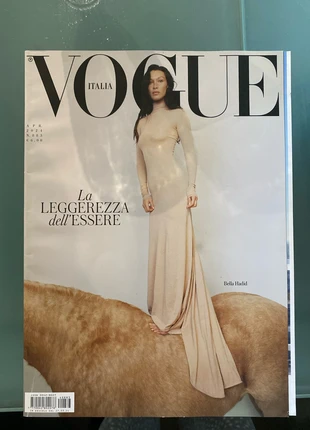 vogue italia n 883 aprile 2024, état: Très bon état, 5,00 €, 5,95 € Protection acheteurs incluse