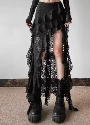 Jupe en dentelle noire taille M, marke: YKK, zustand: Neu, größe: M / 38 / 10, 45,00 €, 47,95 € inklusive Vinted-Käuferschutz