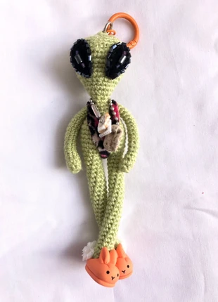 Amigurumi Alien Keychain – Unique Handmade Accessory, marca: Local, estado: Nuevo con etiquetas, 15,00 €, 16,45 € Protección al comprador incluida