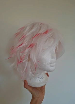 Parrucca angel dust, brand: Hazbin Hotel, condizioni: Ottime, €9.00, €10.15 include la Protezione acquisti