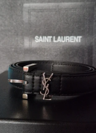 Ceinture en cuir noir yves saint laurent YSL argentée 100cm, marque: Yves Saint Laurent, état: Neuf avec étiquette, taille: 100 cm, 189,00 €, 199,15 € Protection acheteurs incluse