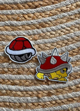 Lot de 2 écussons Goomba et Heriss, brand: Super Mario, condition: Very good, €6.00, €7.00 includes Buyer Protection Pro
