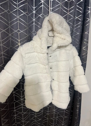 Manteau fourrure, état: Neuf sans étiquette, taille: 4 ans / 104 cm, 4,00 €, 4,90 € Protection acheteurs incluse