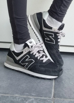 New Balance 574 noire/grise, marque: New Balance, état: Très bon état, taille: 37.5, 49,90 €, 53,10 € Protection acheteurs incluse