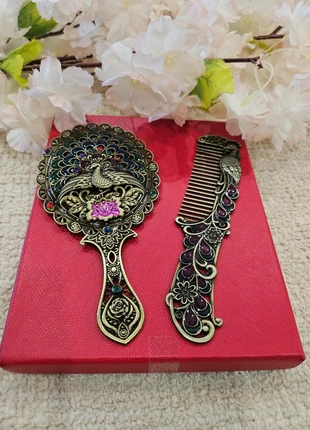 Miroir de main & petit peigne tendance vintage style, marke: Vintage Dressing, zustand: Sehr gut, 11,99 €, 13,29 € beinhaltet Vinted-Käuferschutz Pro