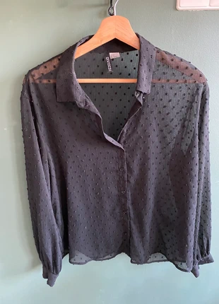 Schwarze Bluse mit Punkten Gr. S, marque: H&M Divided, état: Très bon état, taille: S / 36 / 8, 5,00 €, 5,95 € Protection acheteurs incluse