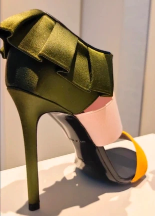 Sandali Emilio Pucci donna 38 • Originali, marque: Emilio Pucci, état: Neuf sans étiquette, taille: 38, 149,00 €, 157,15 € Protection acheteurs incluse