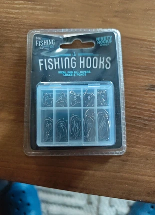 Boîte de divers hameçons taille différente, brand: Fishing, condition: New without tags, €2.00, €2.80 includes Buyer Protection