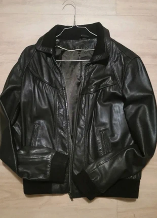 Blouson marron en vrai cuir, brand: The Genuine Leather, condizioni: Ottime, taglia: S / IT 40 / EU 36, €38.00, €40.60 include la Protezione acquisti