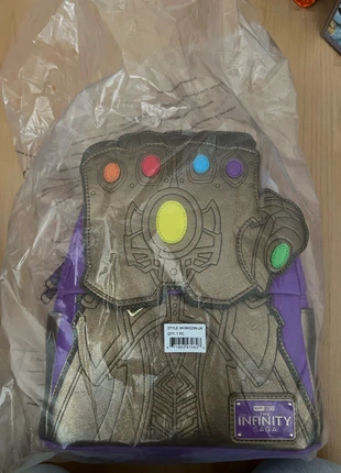 Loungefly thanos Marvel, merk: Loungefly, staat: Nieuw met prijskaartje, € 50,00, € 53,20 inclusief Kopersbescherming