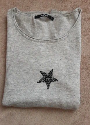 ⭐ Pull Khaan gris à étoiles noires – taille unique ⭐, brand: Khaan, condition: Very good, size: S / 36 / 8, €8.00, €9.10 includes Buyer Protection