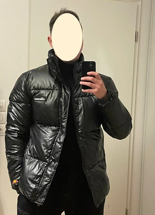 Doudoune Ellesse neuve avec étiquette, marke: Ellesse, zustand: Neu, mit Etikett, größe: M, 99,00 €, 104,65 € inklusive Vinted-Käuferschutz