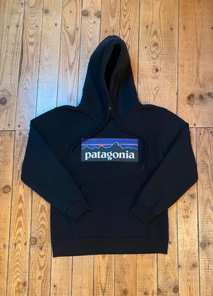 Patagonia pull sweat capuche Homme M's P-6 Crewneck sweatshirt I Noir logo imprimé I Taille L, marca: Patagonia, estado: Muito bom, tamanho: L, €55.00, €58.45 inclui Proteção do Comprador