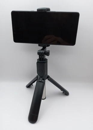 S03 Selfie Stick with Integrated Tripod – 360° Rotation and Bluetooth Remote, estado: Muy bueno, 9,95 €, 11,15 € Protección al comprador incluida