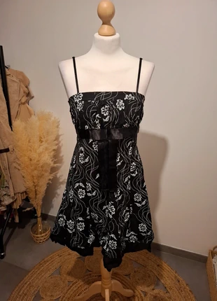 Robe vintage fleurie - T.XS (34), marke: Vintage, zustand: Gut, größe: XS / 34 / 6, 6,50 €, 7,53 € beinhaltet Vinted-Käuferschutz Pro