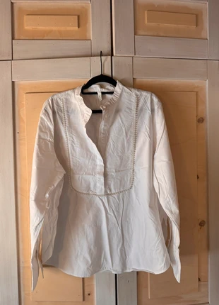 Camisa blanca con perlas, marke: H&M, zustand: Sehr gut, größe: XL / 42 / 14, 2,00 €, 2,80 € inklusive Vinted-Käuferschutz