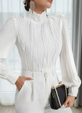 Top texturé à col montant blanc – manches bouffantes, marque: Maison Aurélia, état: Très bon état, taille: M / 38 / 10, 39,00 €, 41,65 € Protection acheteurs incluse