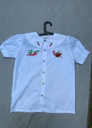 Cute top chemisette col blanc broderie cerises cherry - Taille S, marque: CHERRY, état: Très bon état, taille: S / 36 / 8, 20,00 €, 21,70 € Protection acheteurs incluse