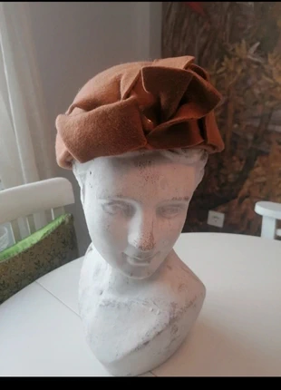 Espectacular sombrero años 40s., marque: 1940, état: Très bon état, taille: 55, 35,00 €, 37,45 € Protection acheteurs incluse