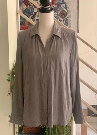 Chemise soie Gérard Darel (gris), M / 38 / 10, marca: Gerard Darel, estado: Muito bom, tamanho: M / 38 / 10, €19.00, €20.65 inclui Proteção do Comprador Pro