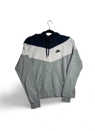 Hoodie Nike - sweat à capuche gris noir blanc taille XS - logo brodé, marque: Nike, état: Très bon état, taille: XS, 7,00 €, 8,05 € Protection acheteurs (Pro) incluse
