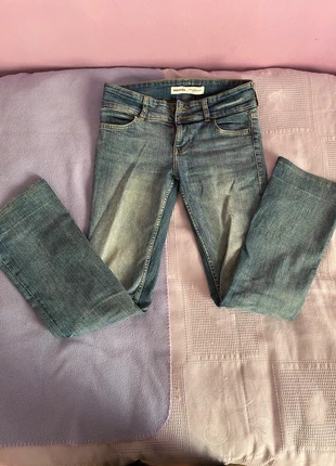 Bootcut low waisted flare jeans, marque: Bershka, état: Neuf sans étiquette, taille: S / 36 / 8, 35,00 €, 37,45 € Protection acheteurs incluse