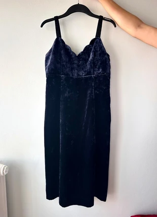 Abito midi Claudie Pierlot velluto blu scuro scollo a onda - nuovo senza etichetta, brand: Claudie Pierlot, condizioni: Nuovo senza cartellino, taglia: L / IT 44 / EU 40, €38.00, €40.60 include la Protezione acquisti