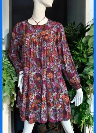 Pretty Wild Pony- Vestido cortito estampado floral- Robe courte à manches longues et imprimé fleuri, marque: Wild Pony, état: Neuf sans étiquette, taille: L / 40 / 12, 20,00 €, 21,70 € Protection acheteurs incluse