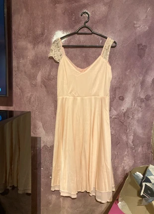 Très jolie robe taille M, marque: BZB, état: Neuf sans étiquette, taille: M / 38 / 10, 10,00 €, 11,20 € Protection acheteurs incluse