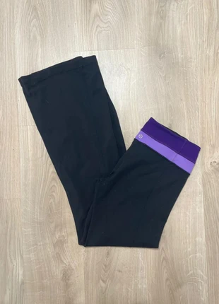 Legging Lululemon Modèle Groove Pattes d'Éléphant 30", Noir, Taille 8, marke: Lululemon, zustand: Sehr gut, größe: S / 36 / 8, 25,90 €, 27,90 € beinhaltet Vinted-Käuferschutz Pro