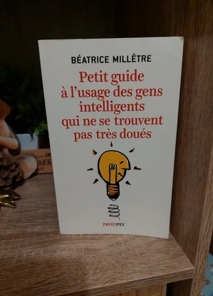 Petits guides à l'usage des gens intelligents, condizioni: Ottime, €2.50, €3.33 include la Protezione acquisti