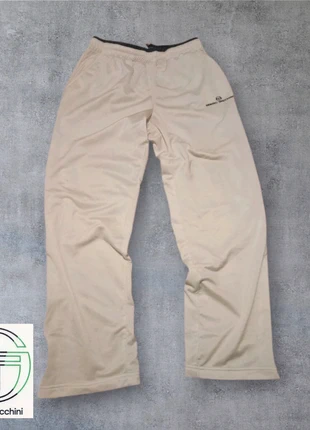Pantalon de survêtement Sergio Tacchini Taille L coupe droite beige creme, marque: Sergio Tacchini, état: Très bon état, taille: L, 25,00 €, 26,95 € Protection acheteurs incluse