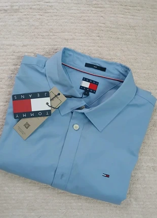 Camisa Tommy Jeans lavanda Slim Fit talla L, brand: Tommy Hilfiger, condizioni: Nuovo con cartellino, taglia: L, €50.00, €53.20 include la Protezione acquisti