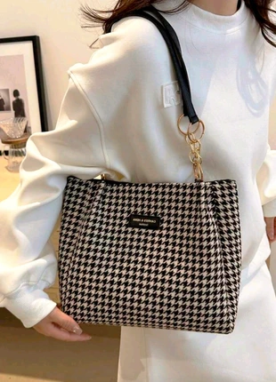 Sac à main vintage avec décoration en metal rétro noir et blanc, état: Neuf sans étiquette, 14,99 €, 16,44 € Protection acheteurs incluse