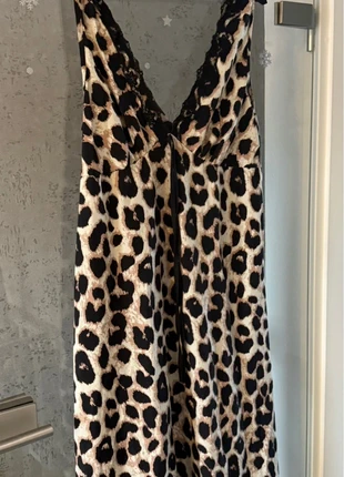 Midikleid Leo, marque: Shein, état: Très bon état, taille: XXL / 44 / 16, 1,50 €, 2,28 € Protection acheteurs incluse