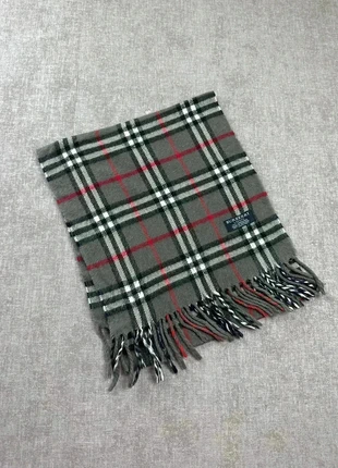 Écharpe Burberry gris, marke: Burberry, zustand: Sehr gut, 45,00 €, 47,95 € beinhaltet Vinted-Käuferschutz Pro