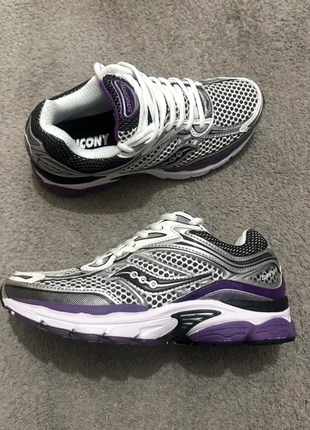 Saucony omni 9 violet, marca: Saucony, estado: Novo com etiquetas, tamanho: 38, €89.00, €94.15 inclui Proteção do Comprador